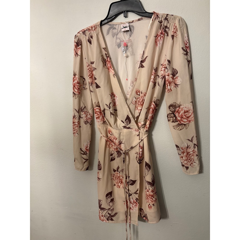Selfie Leslie Wrap Dress Womens Small Beige NWT Floral Long Sleeve V-Neck Mini